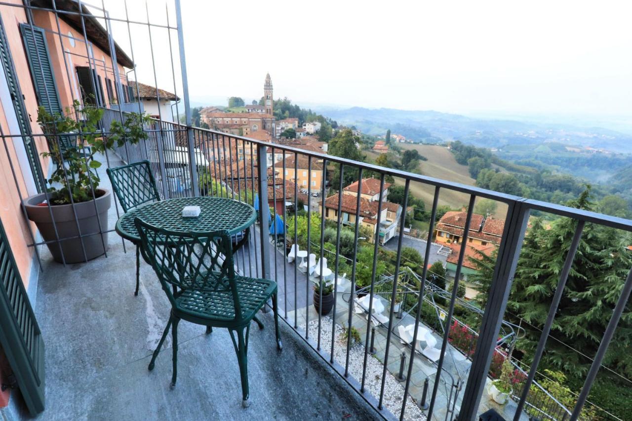 Felicin - Palazzo Boeri Panoramic Suites Monforte D'Alba Eksteriør billede