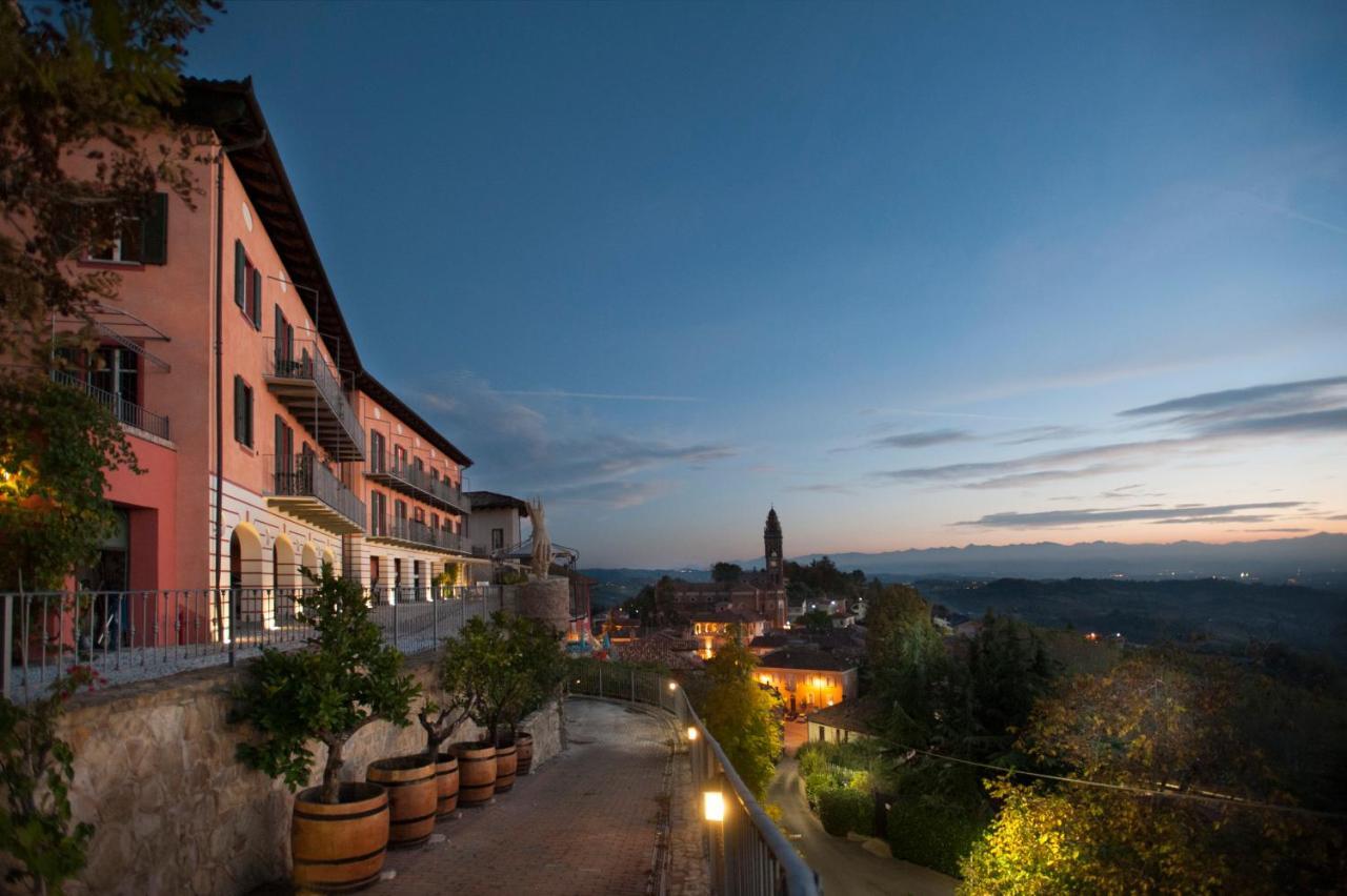 Felicin - Palazzo Boeri Panoramic Suites Monforte D'Alba Eksteriør billede
